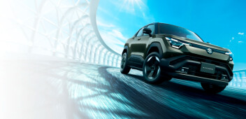 走りに胸高鳴るEV×SUV。スズキ 新型「eビターラ」が誕生！！